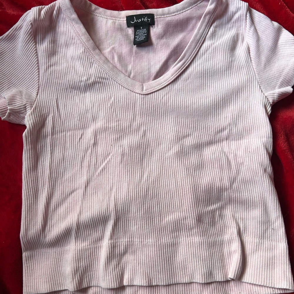 Justify Women's Light Pink V-Neck Ribbed Tee